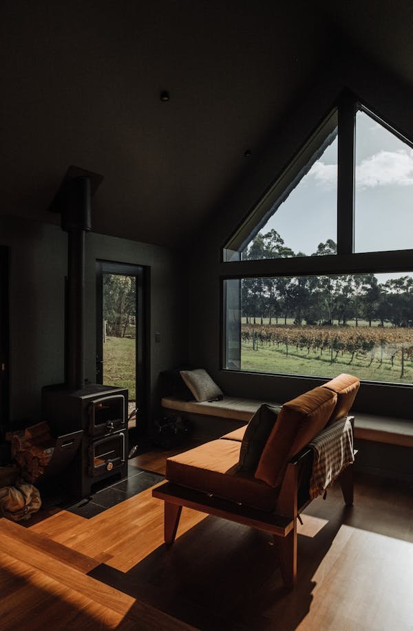 Découvrez les avantages des poêles à bois à Nantes avec Hexa